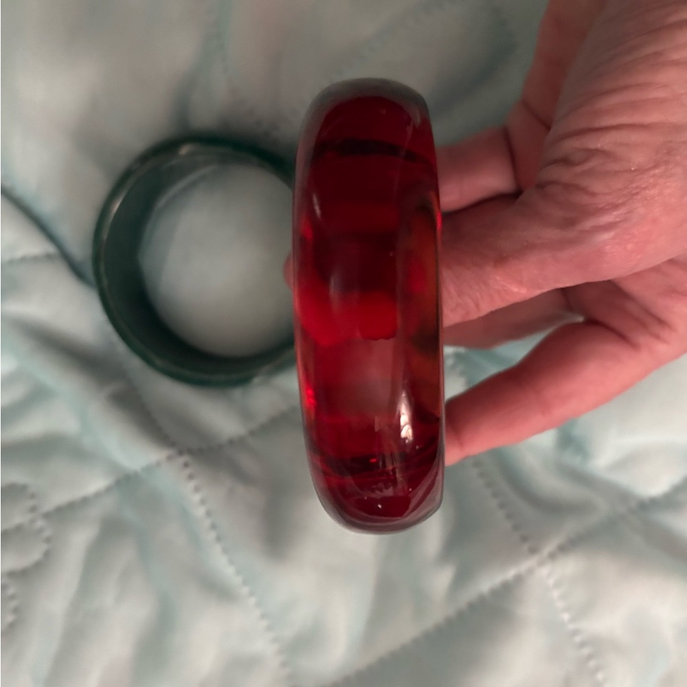 Red and Green Bangle Set